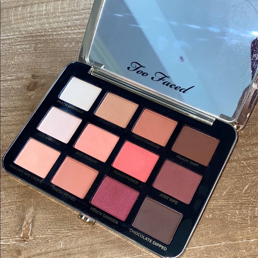 Too Faced Just Peachy Mattes Eyeshadow Palette